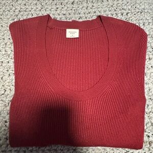 Abercrombie & Fitch Men's Red Crewneck Sweater